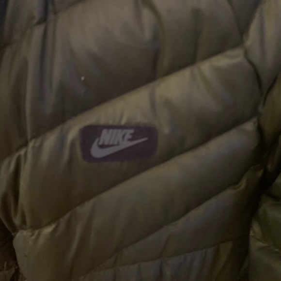 Nike Lightweight Down Jacket - Picture 5 of 8